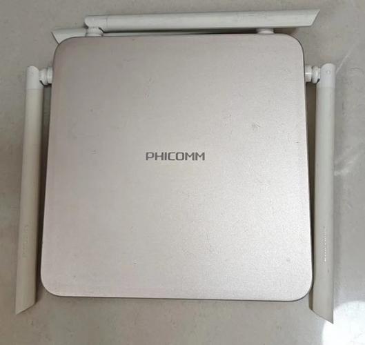 路由器与电脑主机怎样连接？路由器跟主机怎么连接？