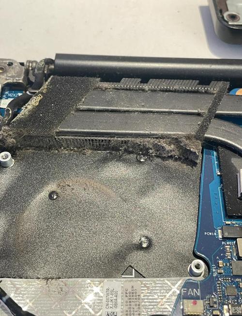 笔记本需要清灰尘吗，笔记本电脑有必要清灰吗？-第1张图片-优品飞百科