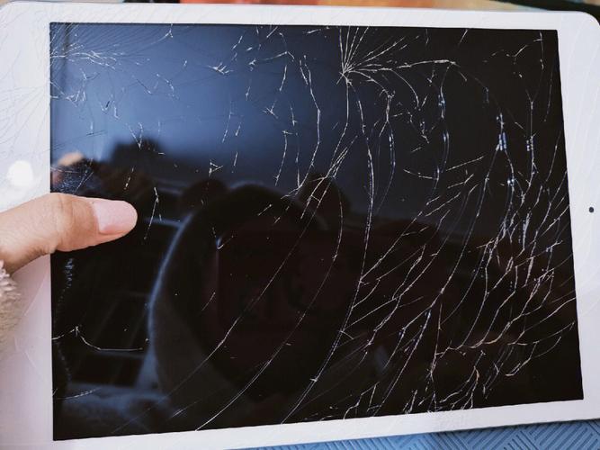 三星笔记本屏幕多少钱，三星笔记本屏幕多少钱一个？-第2张图片-优品飞百科