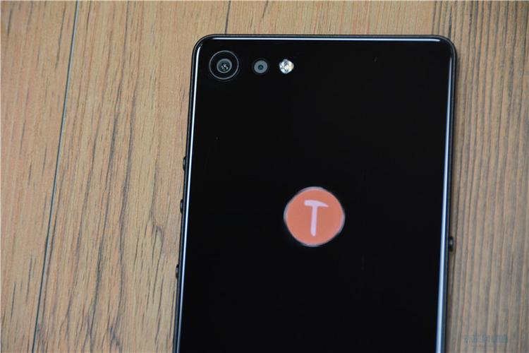 锤子科技坚果pro2s多少钱，锤子坚果pro2os105多少钱-第5张图片-优品飞百科