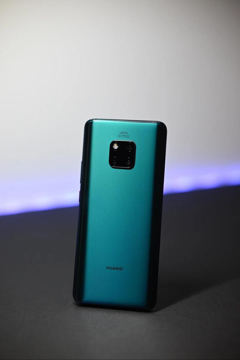 华为mate20什么时候上市的屏幕，华为mate 20什么屏幕-第2张图片-优品飞百科