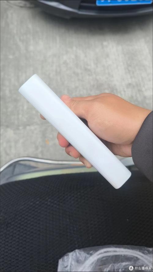 小米充电宝怎么拆开，小米充电宝拆解视频教程