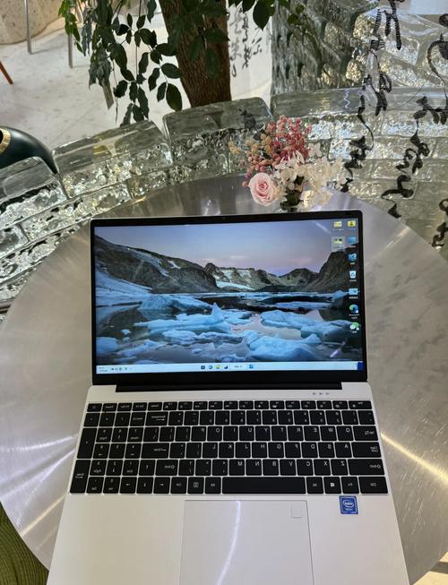 英特尔电脑好用吗，英特尔的电脑？