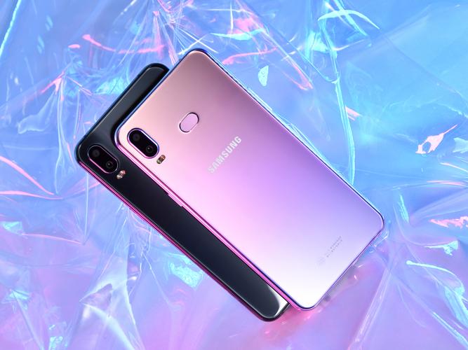 三星a9star什么时候上市的，三星a9什么时候生产的-第2张图片-优品飞百科