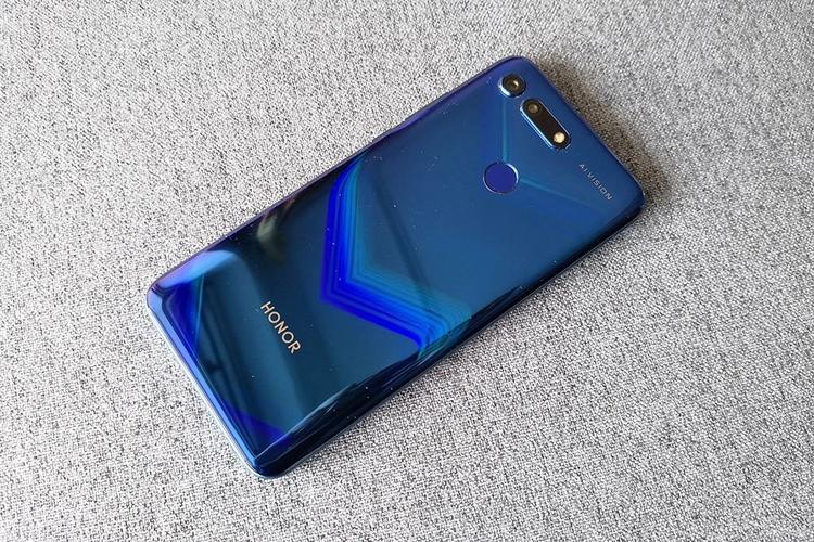 荣耀v10总成多少钱，荣耀v10原装内屏多少钱-第2张图片-优品飞百科