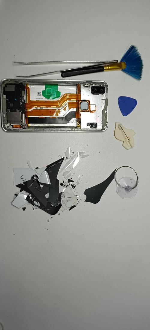 mate10pro后盖怎么拆，mate10pro怎么换后盖-第2张图片-优品飞百科