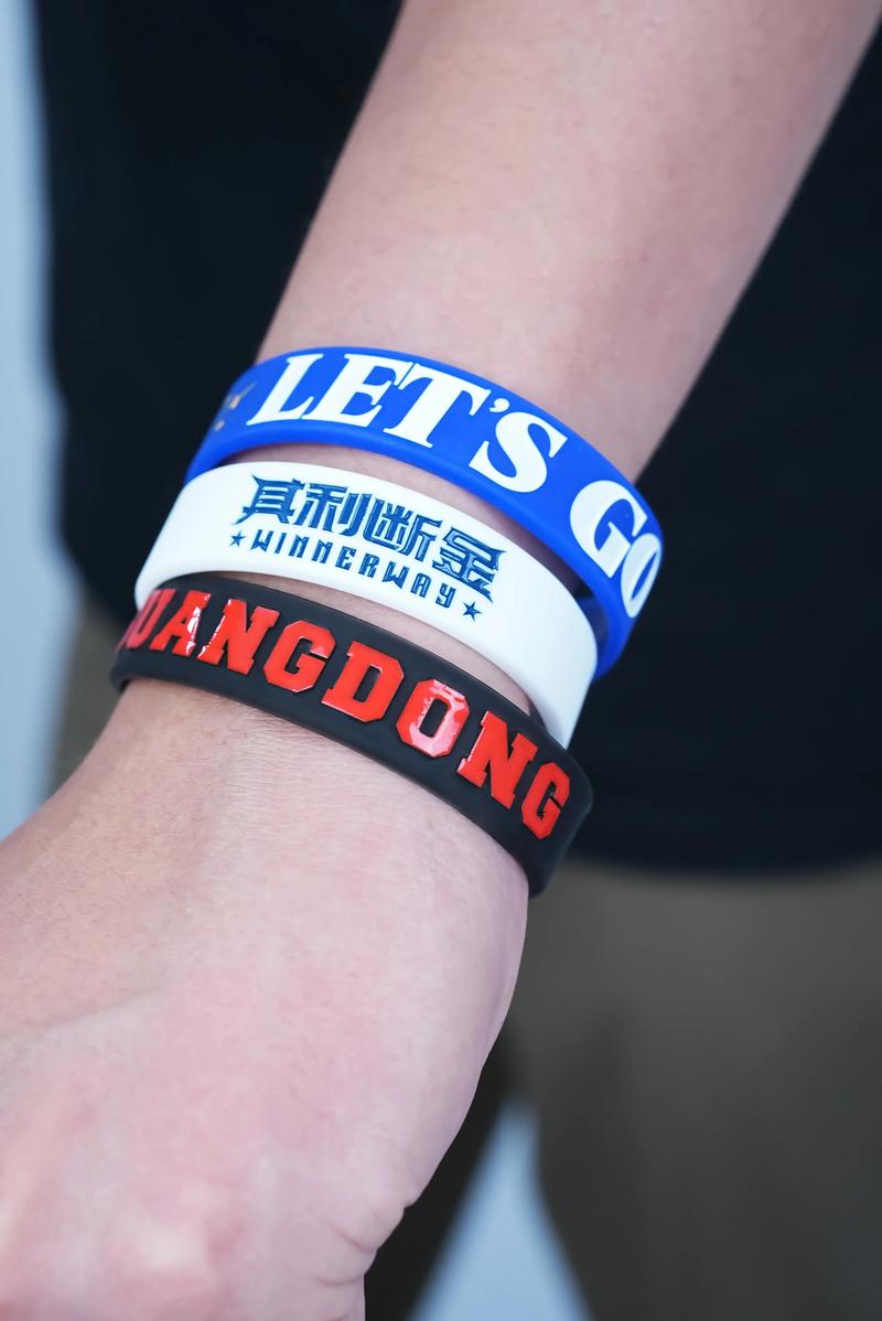 华为手环8和小米手环7pro哪个好？华为手环vs小米手环？-第3张图片-优品飞百科