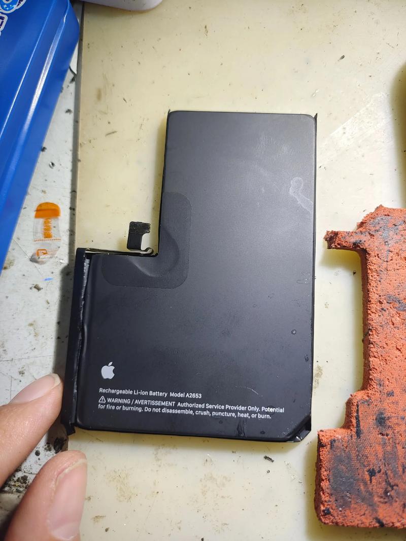 苹果更换电池流程，苹果更换电池过程