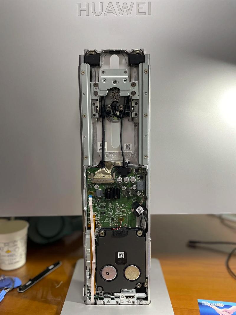 华为mateview有摄像头吗，华为mateview可以插u盘吗？-第2张图片-优品飞百科