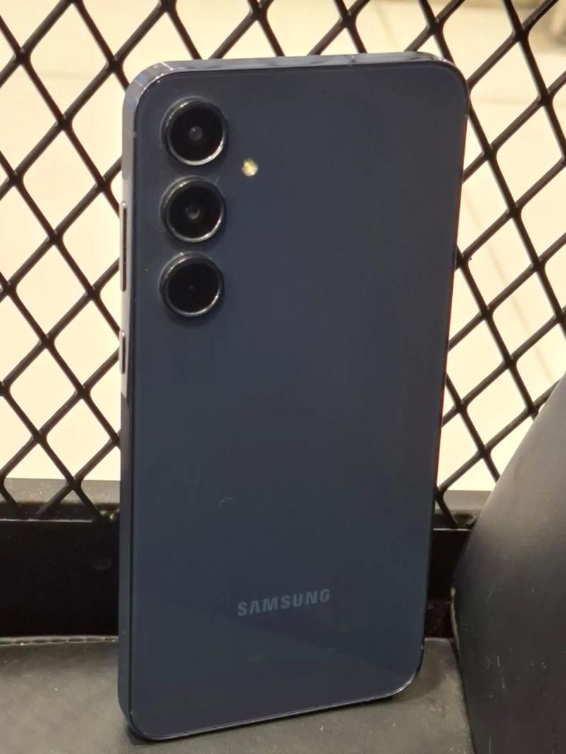 三星w2014是几g，三星w2014是几g网络？-第2张图片-优品飞百科