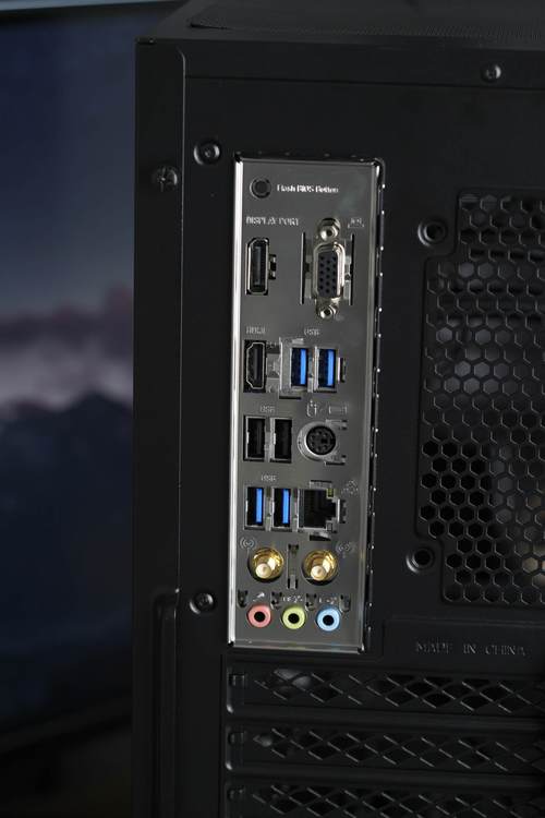 主机箱显卡在哪个位置？主机箱里的显卡位置？-第5张图片-优品飞百科