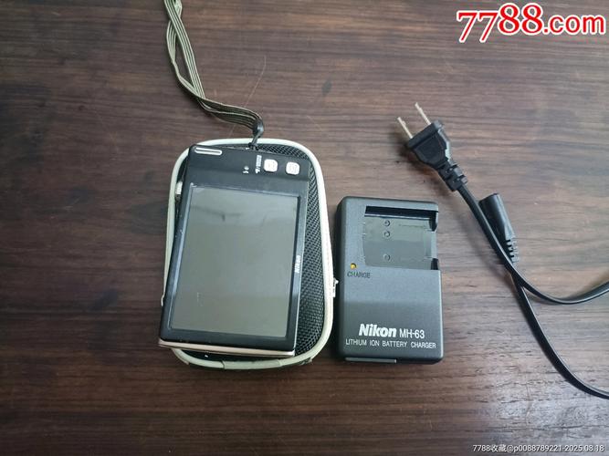 尼康s4000是触屏的吗，尼康s4000刚上市多少钱