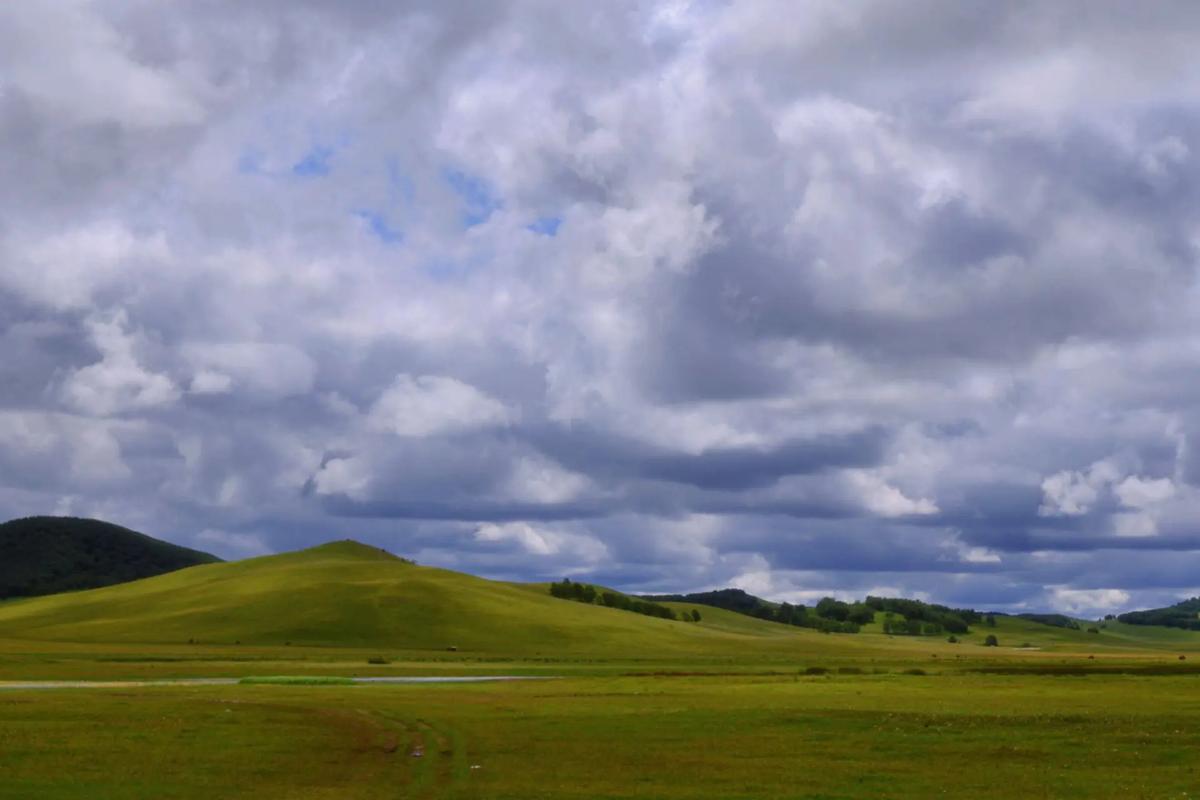 乌兰布统天气预报，乌兰布统天气预报15天查询结果？-第1张图片-优品飞百科