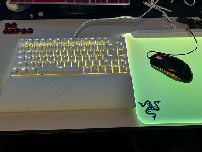 黑寡妇键盘是什么轴，黑寡妇键盘轴怎么拆？