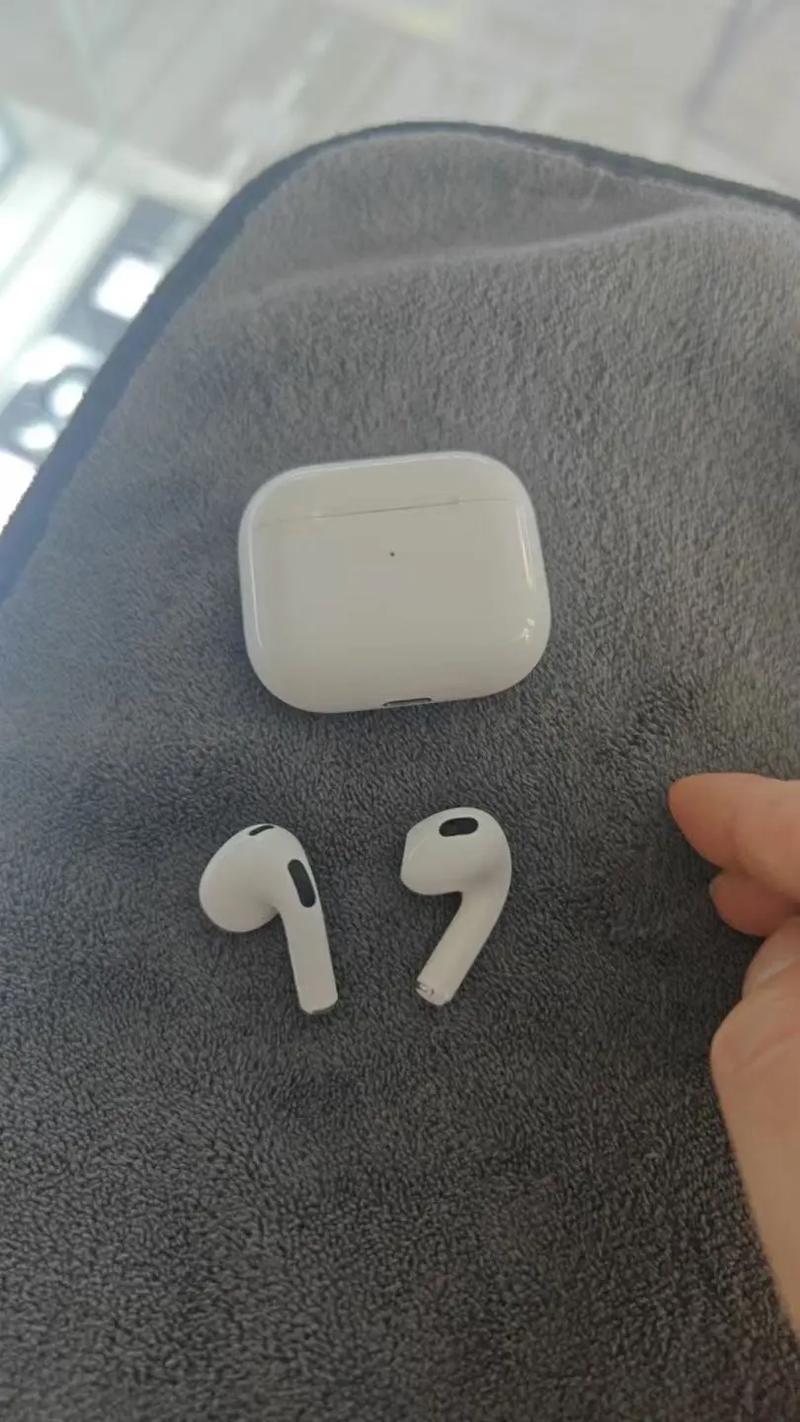 最新款的苹果耳机，苹果耳机最新款2025最新爆款？-第6张图片-优品飞百科