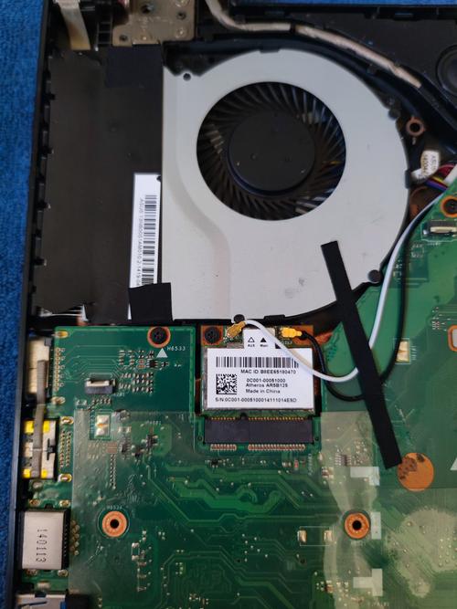 华硕k550j内存条怎么装，华硕k55vd内存条怎么装？-第3张图片-优品飞百科