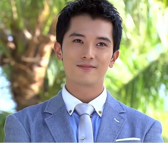 htcs720t内存是多少，htc d728w参数？-第1张图片-优品飞百科