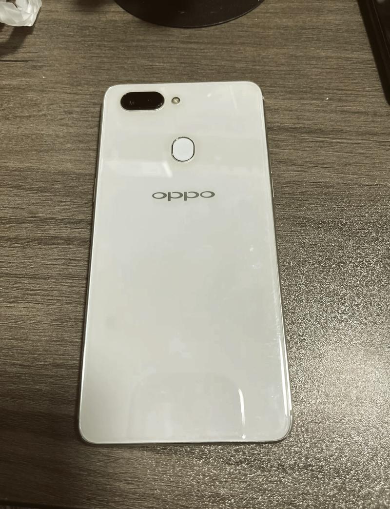 oppor15x原装屏幕多少钱，oppor15x换个屏幕多少钱？
