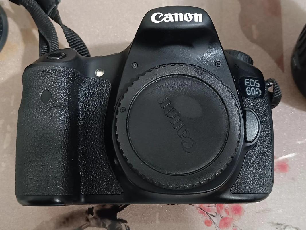 佳能6d是什么镜头口，佳能6d配什么镜头比较好？-第1张图片-优品飞百科