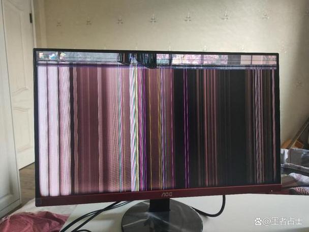 显示器摔坏了花屏怎么维修？电脑屏幕受撞击后花屏了？-第1张图片-优品飞百科