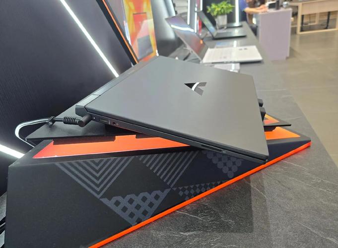 玩游戏的笔记本推荐几款，玩游戏的笔记本电脑性价比高-第4张图片-优品飞百科