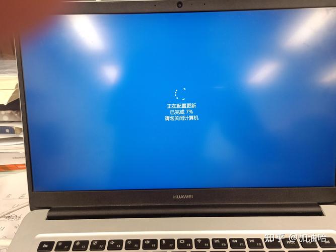 电脑开机蓝屏什么都不显示怎么办，电脑开机后屏幕蓝屏无图标？-第3张图片-优品飞百科