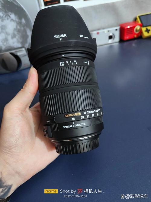 适马18200和佳能18200哪个好?？适马18200和佳能18200？-第4张图片-优品飞百科