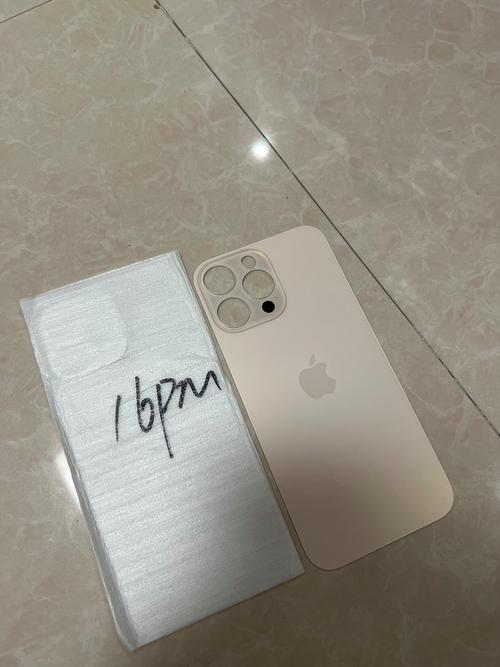 苹果4背面是玻璃吗，苹果4s背面