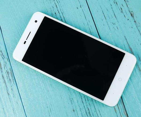 中兴小鲜5多少克？中兴小鲜5s什么处理器？-第3张图片-优品飞百科