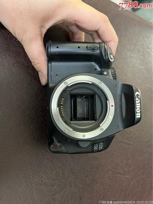 佳能550d开机是哪个键，佳能550d开关-第2张图片-优品飞百科