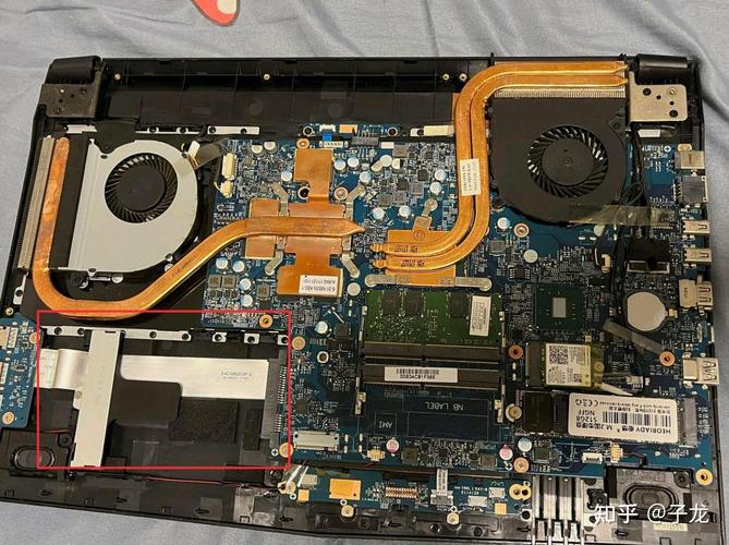 华硕ux501j有固态硬盘吗，华硕ux501jw支持哪种固态？-第3张图片-优品飞百科