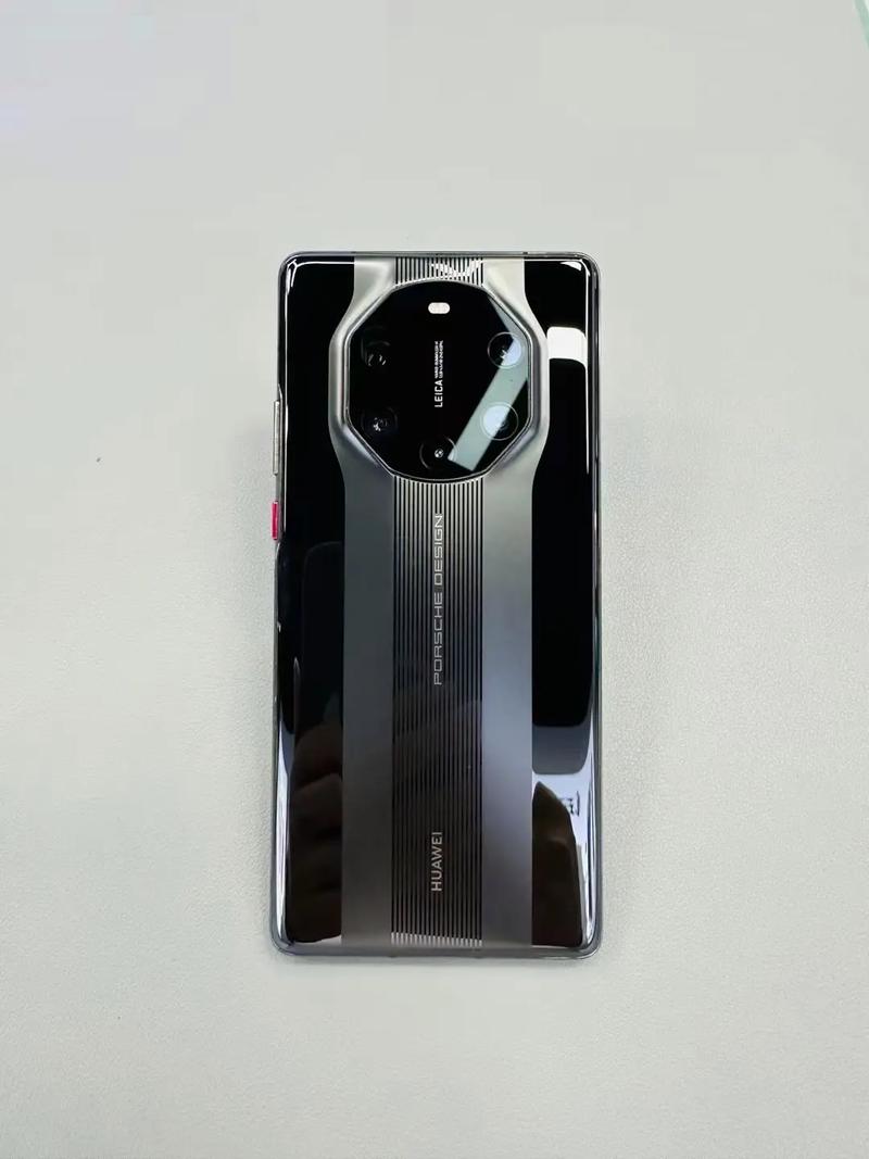 哪些人会买华为保时捷，现在买华为保时捷划算吗-第1张图片-优品飞百科