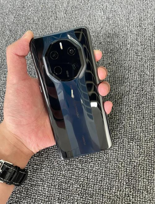 哪些人会买华为保时捷，现在买华为保时捷划算吗-第2张图片-优品飞百科