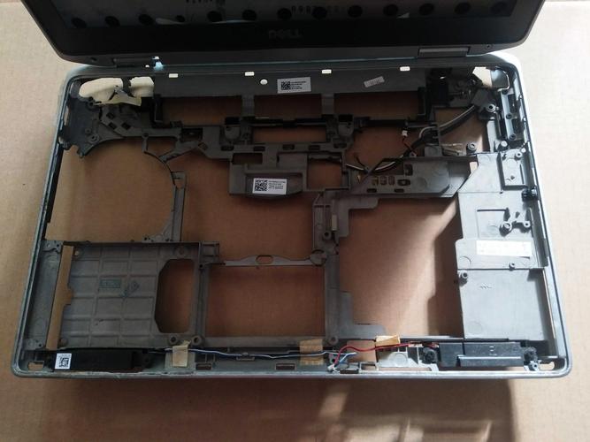 戴尔笔记本怎么拆机，戴尔笔记本怎么拆机重装系统？-第2张图片-优品飞百科