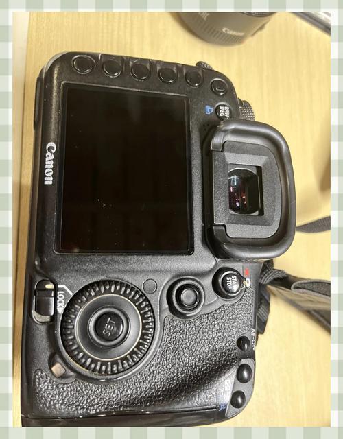 佳能7d配50定焦镜头，佳能70d配50mm定焦-第4张图片-优品飞百科