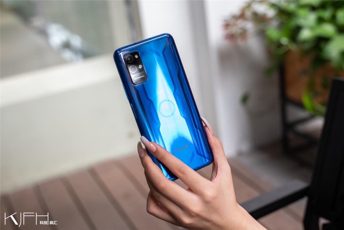 荣耀play4pro在哪里买？荣耀play4 pro实体店费用？-第4张图片-优品飞百科