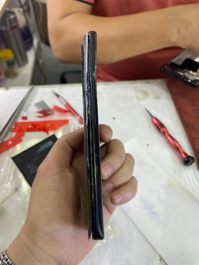 荣耀v8屏幕多少钱？荣耀v8手机屏多少钱？-第3张图片-优品飞百科