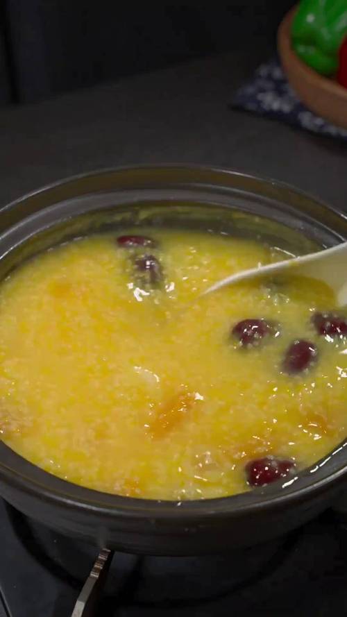 小米粥是冷水下锅还是热水下锅，电饭煲煮小米粥的方法？-第2张图片-优品飞百科