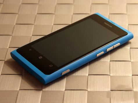 诺基亚lumia830比较高版本？诺基亚83百度百科？