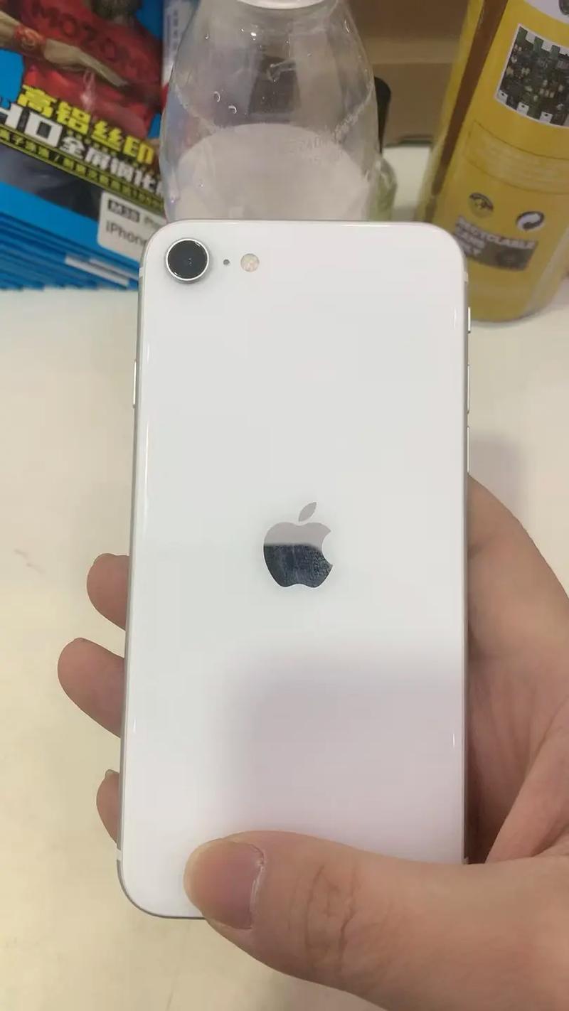 苹果se2出厂版本是多少？苹果se2出厂时间？