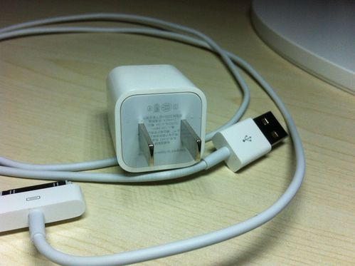 苹果4s充电线长什么样，苹果四的充电线长什么样？-第2张图片-优品飞百科