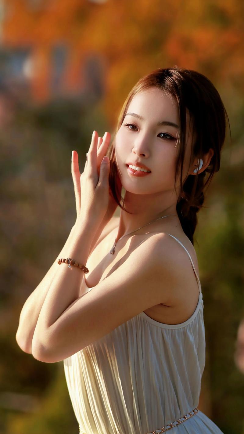 佳能相机拍人像用什么镜头，佳能拍人像的镜头推荐-第2张图片-优品飞百科