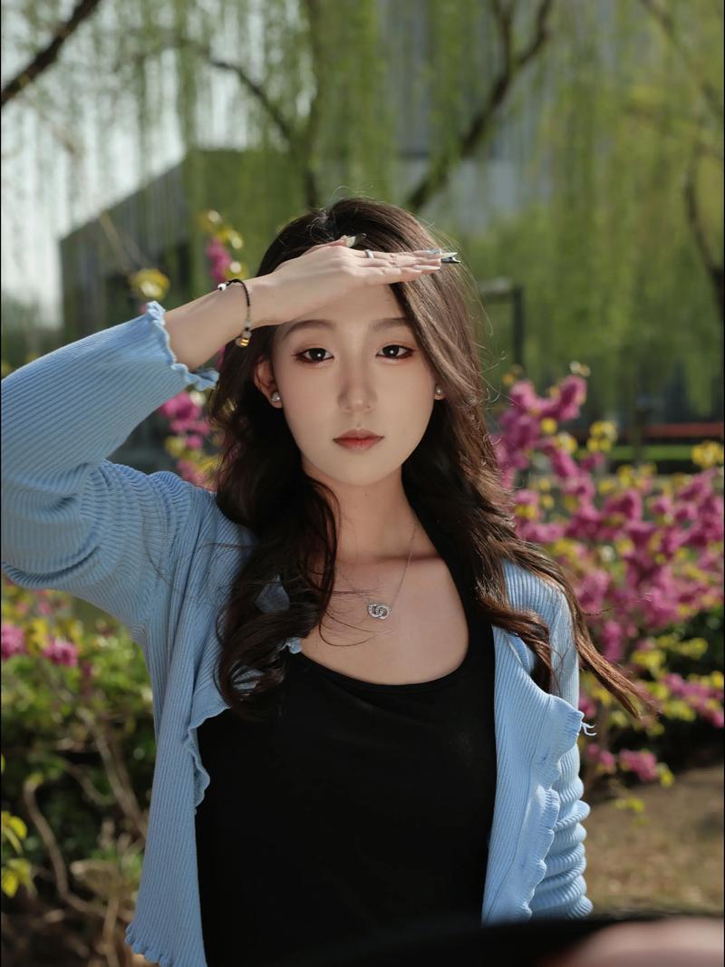 佳能相机拍人像用什么镜头，佳能拍人像的镜头推荐-第5张图片-优品飞百科