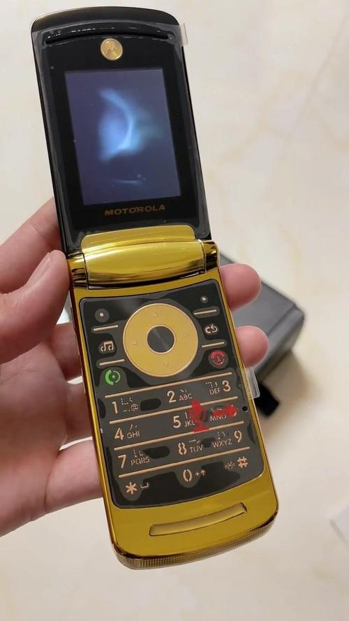 摩托罗拉v8黄金版怎么鉴别，摩托罗拉v8黄金版评测？-第1张图片-优品飞百科