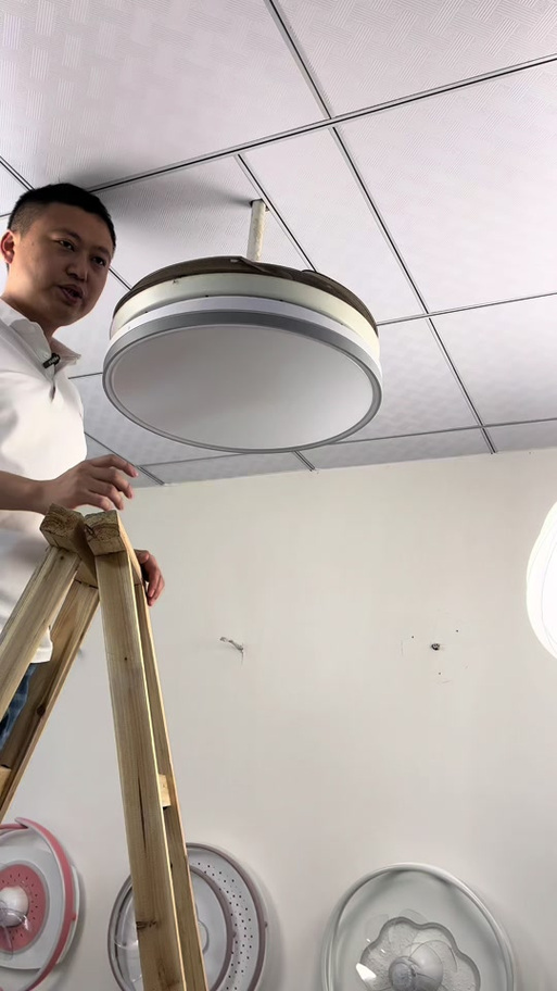 风扇灯怎么清洗扇叶，风扇灯怎么清洗扇叶怎么打开-第2张图片-优品飞百科