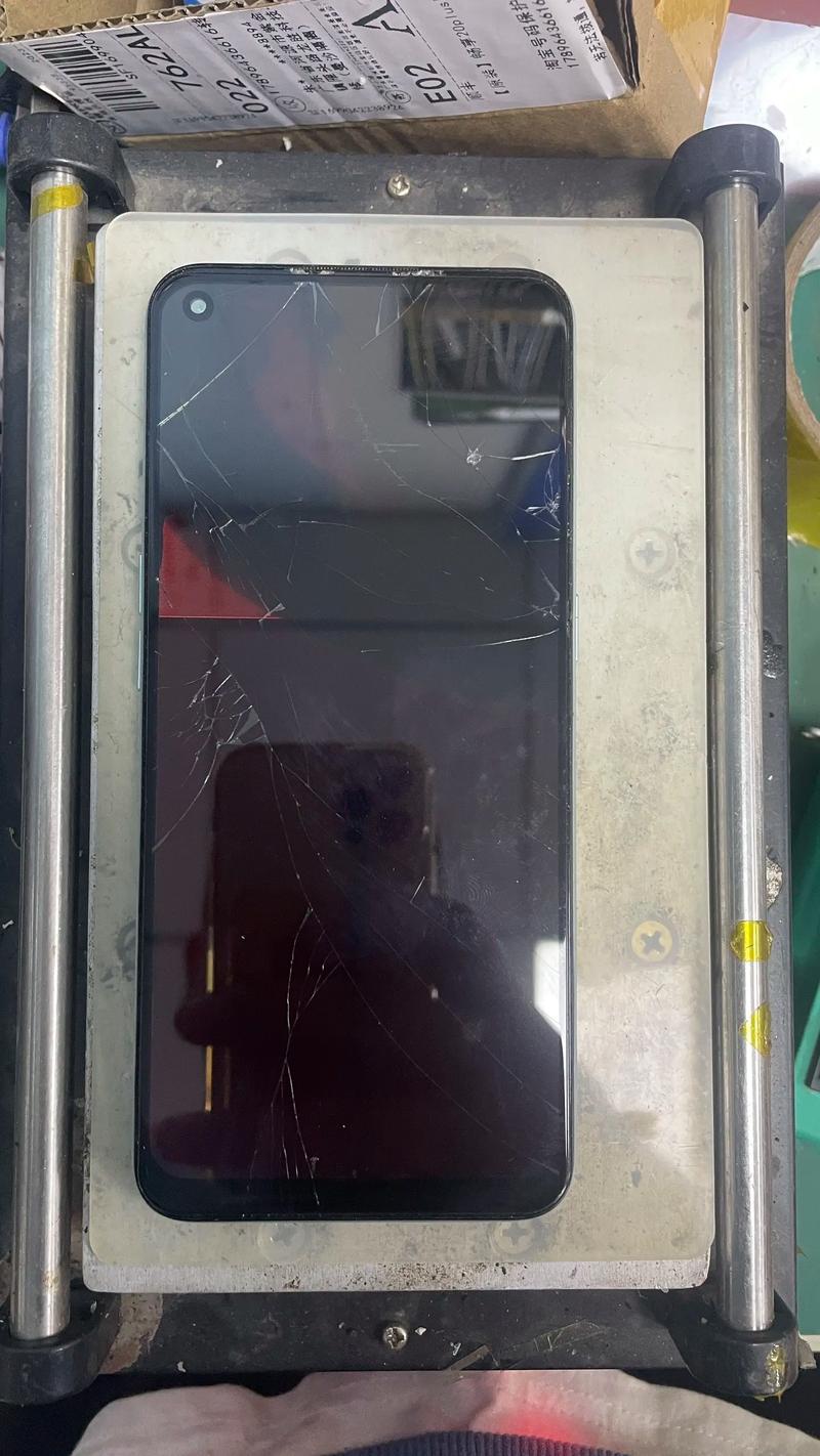 oppor17原装内屏多少钱，oppor17换内屏大概多少钱