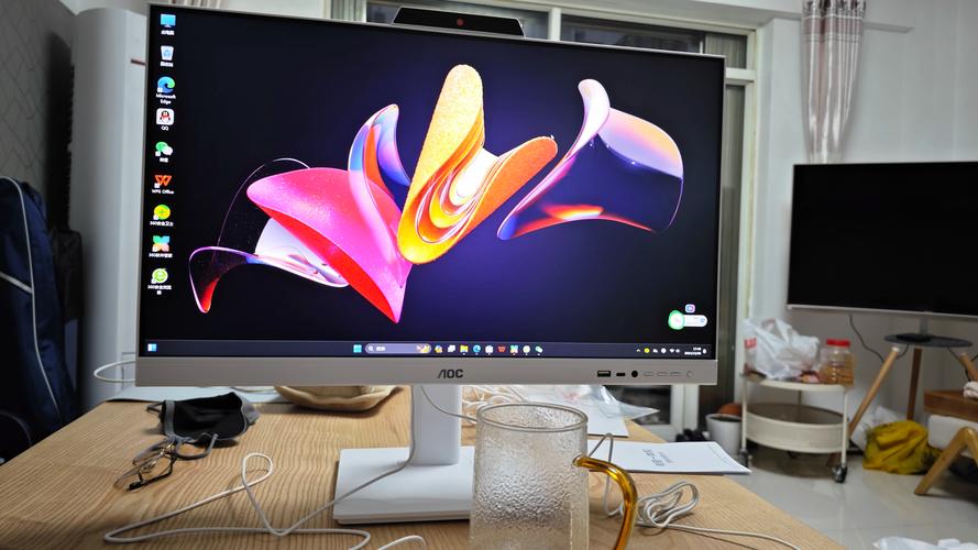 海蓉电脑主机多少钱一台，海蓉电脑主机内部的连接线？-第2张图片-优品飞百科