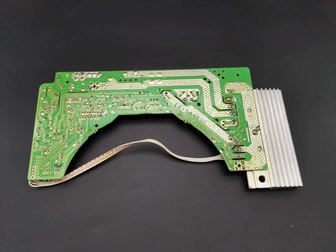 九阳电磁炉电源芯片是什么型号？九阳电磁炉电源板线路图？-第1张图片-优品飞百科