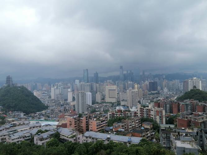 郑州今日早晨天气？郑州今天一天天气预扳？