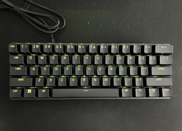 雷蛇键盘怎么调灯光亮度？雷蛇键盘怎么调灯光亮度视频？-第3张图片-优品飞百科